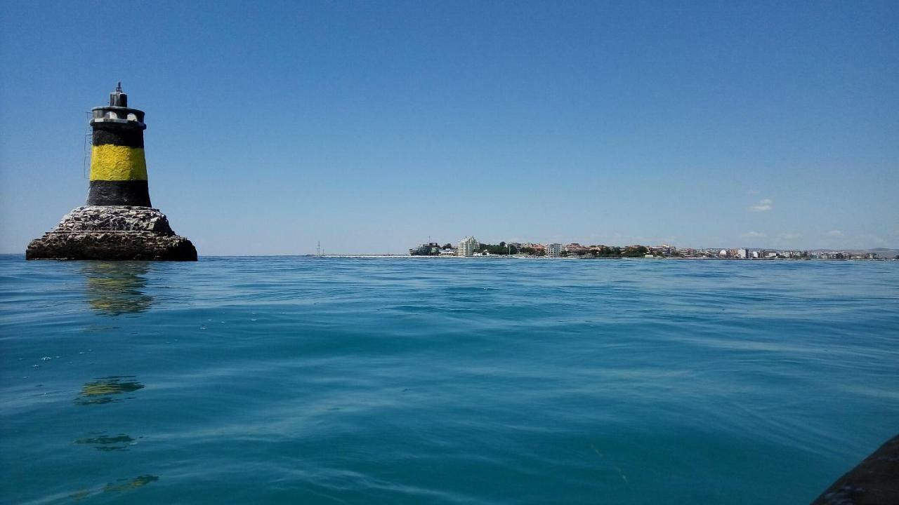 פומורי Aivazovsky Park Anchialos H14 מראה חיצוני תמונה